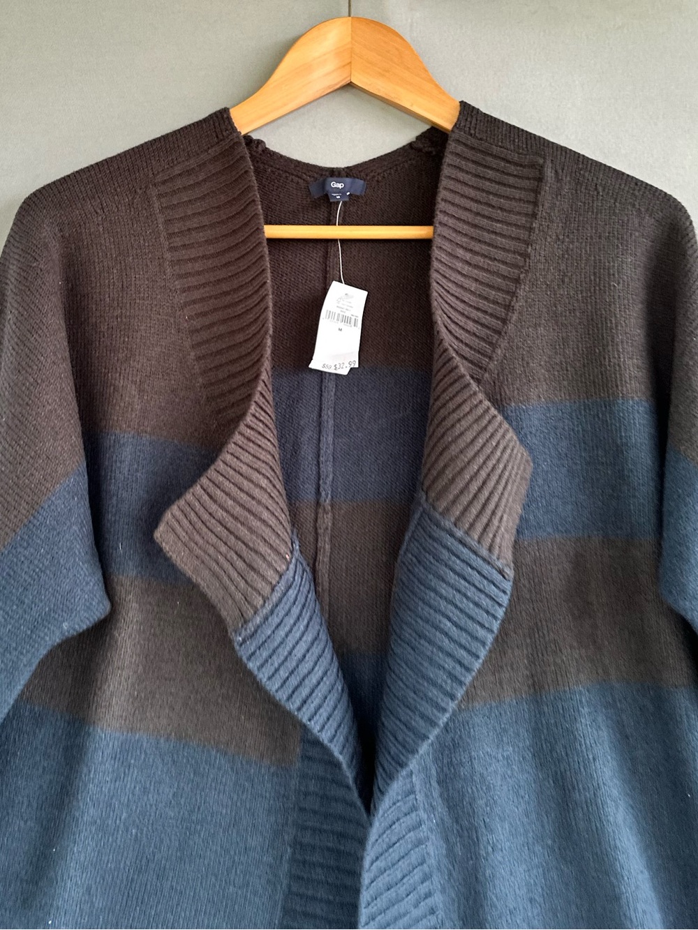 ๐5 for $45๐NWT Gap cardigan sweater size M - Picture 4 of 9